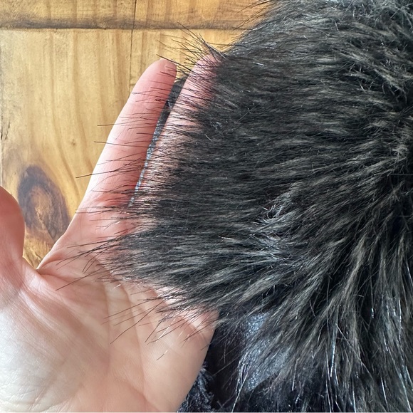 Vintage 90's Y2K Guess Black Moto Bike Jacket Faux Fur Faux Leather Mob Wife XS - Picture 4 of 10